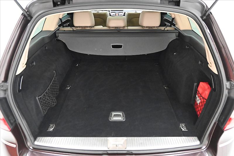 Mercedes-Benz Třídy E 3,0 350 CDi 195 kW Plný servis - fotka 10 z 31
