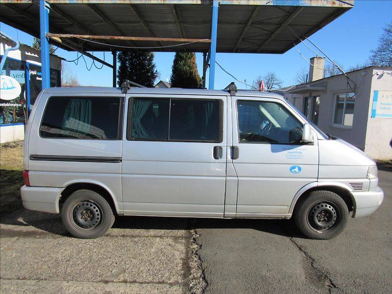 Volkswagen Caravelle 2,5 TDI 75kW - fotka 8 z 28