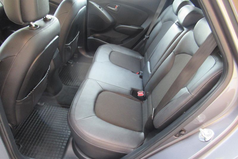 Hyundai ix35 1.7 CRDi AUT. KLIMA PŮVOD ČR - fotka 17 z 24