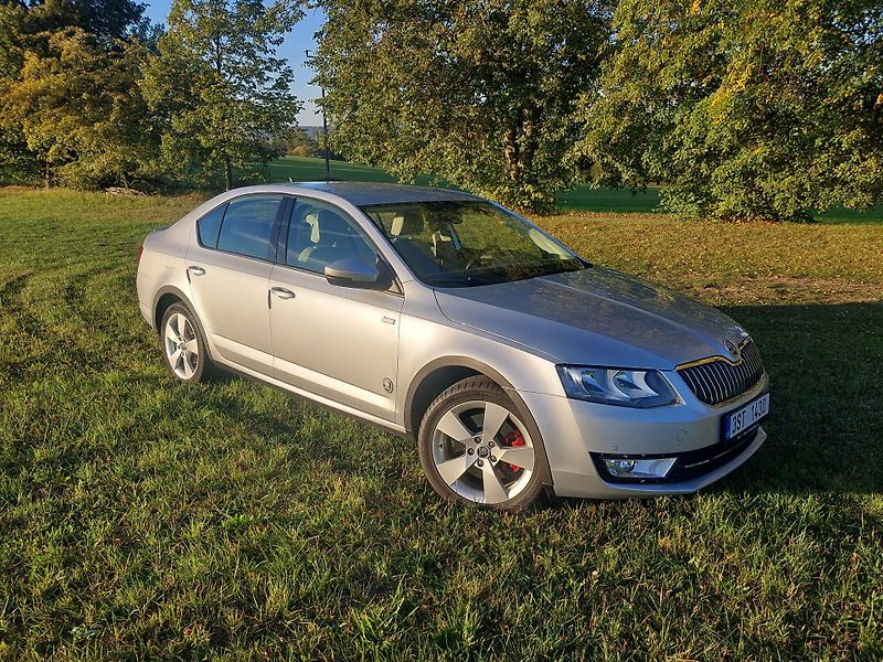 Škoda Octavia (2016) 46tis km, tažné, původ ČR - fotka 2 z 36