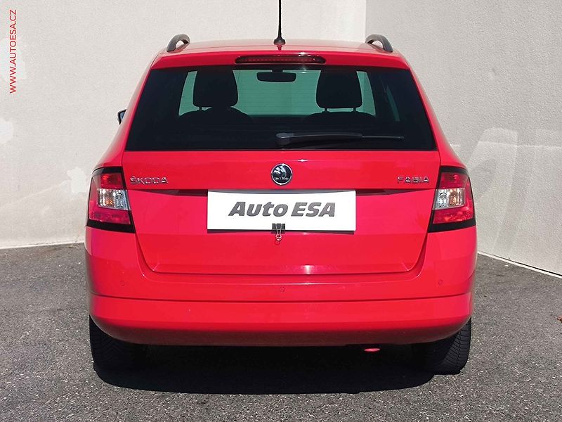 Škoda Fabia (2015) 1.2 TSI, ČR, Style, DSG - fotka 5 z 21