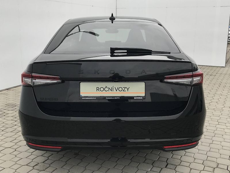 Škoda Superb (2025) Sportline 7DSG 2,0TDI - fotka 23 z 24