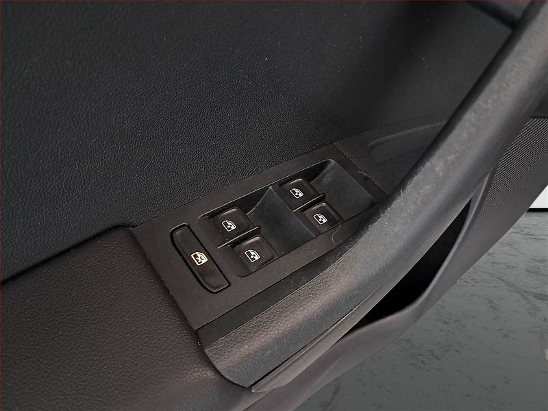 Škoda Octavia (2018) Style 2.0 TDI, Automat, Navi - fotka 16 z 19