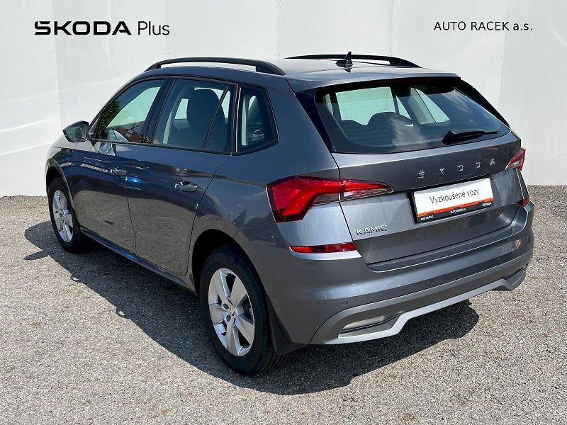Škoda Kamiq (2023) 1.0 TSI 81 kW Ambition - fotka 2 z 27