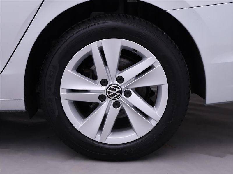 Volkswagen Golf 1,5 TSI EVO 110kW mHEV Life DS - fotka 30 z 37
