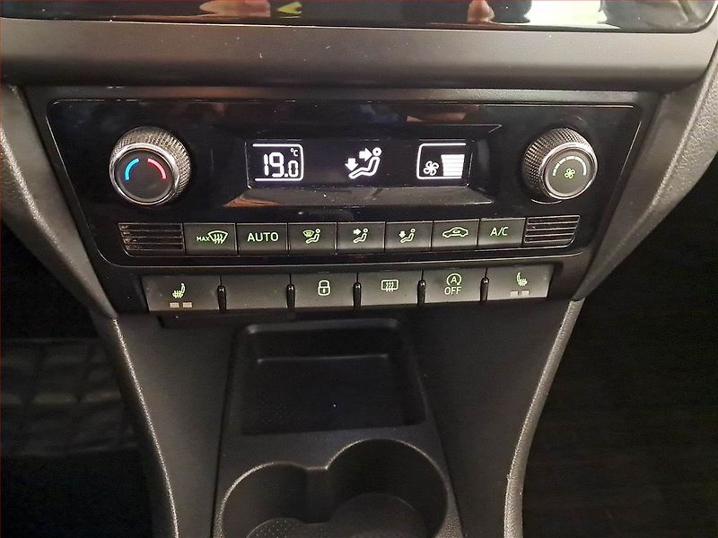 Škoda Rapid (2019) Style 1.0 TSI, ČR,1.maj - fotka 13 z 19