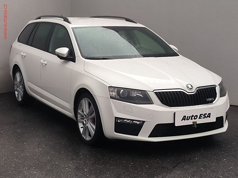 Škoda Octavia (2014) 2.0 TDi, Bixen, navi, park - fotografie inzerátu