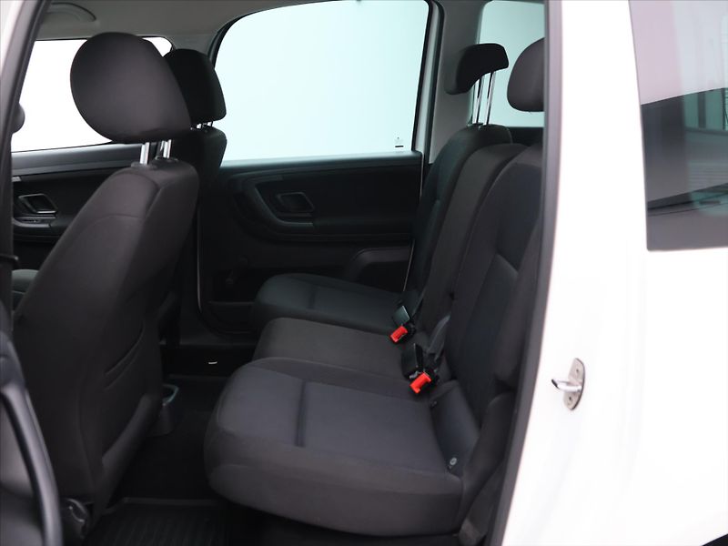 Škoda Roomster 1,2 TSI 63kW Elegance Tažné - fotka 13 z 28