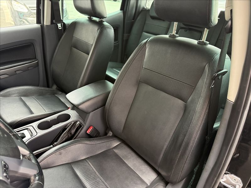 Ford Ranger 3,2 Limited,AT,po servisu! - fotka 9 z 32