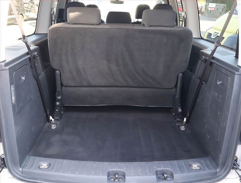 Volkswagen Caddy (2016) Maxi 2.0 TDI, 7Míst - fotka 14 z 18