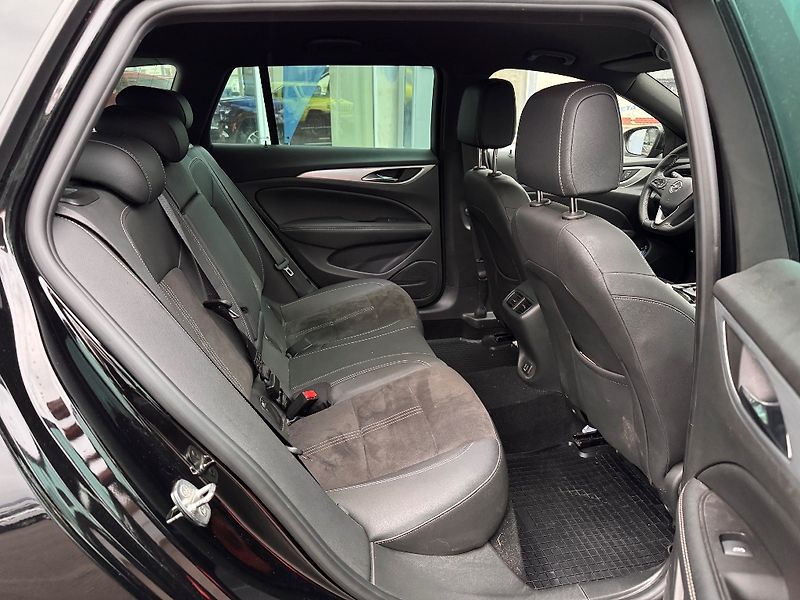 Opel Insignia (2021) ULTIMATE 2.0 CDTI (174k) 8AT - fotka 37 z 45