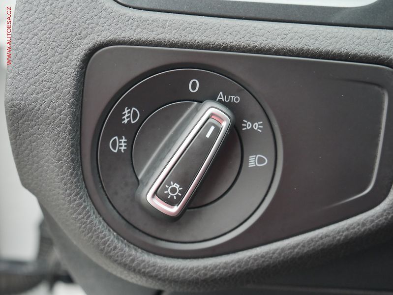 Volkswagen Golf (2019) 1.0 TSi, 2.maj,ČR, Marathon - fotka 20 z 25