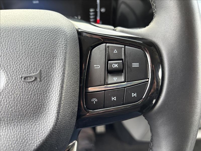 Ford Tourneo Custom 2,0 EcoBlue 125kW Titanium L1 - fotka 32 z 54