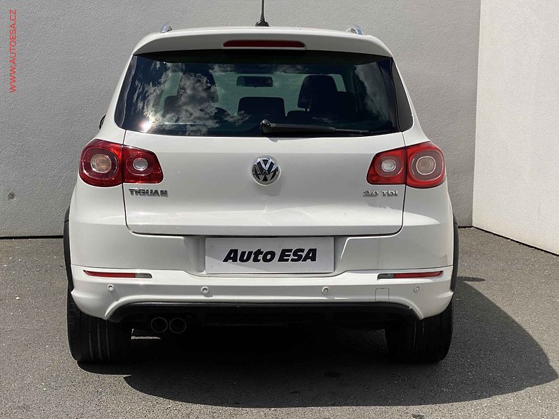 Volkswagen Tiguan (2010) 2.0 TDi 4x4, ČR, R-Line, DSG - fotka 5 z 18