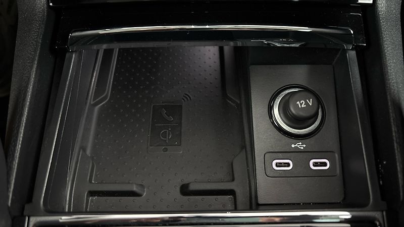 Škoda Karoq 1.5 TSI DSG Style - fotka 21 z 27