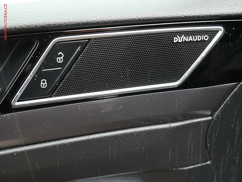 Volkswagen Passat (2018) 2.0TDi R-Line, 2.maj - fotka 19 z 20