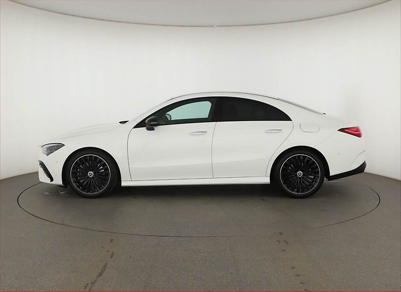 Mercedes-Benz CLA (2025) 200, AMG Line, Výhřev, Kamera - fotka 3 z 22