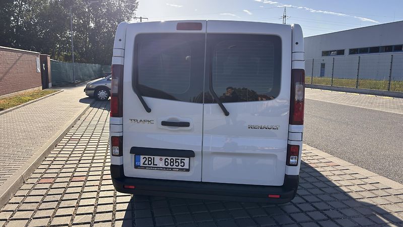 Renault Trafic (2022) Renault Trafic 1majitel 5 míst - fotka 5 z 12