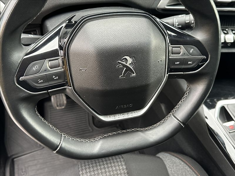 Peugeot 3008 1,5 BlueHDI 130PS  Active - fotka 30 z 55
