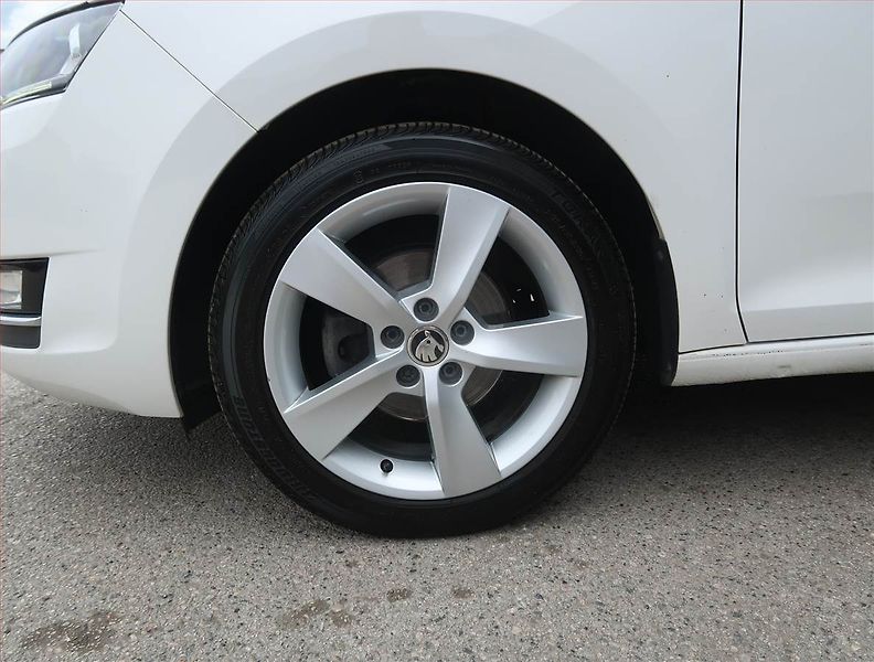 Škoda Rapid (2017) Ambition 1.4 TDI, Serv.kniha - fotka 15 z 18