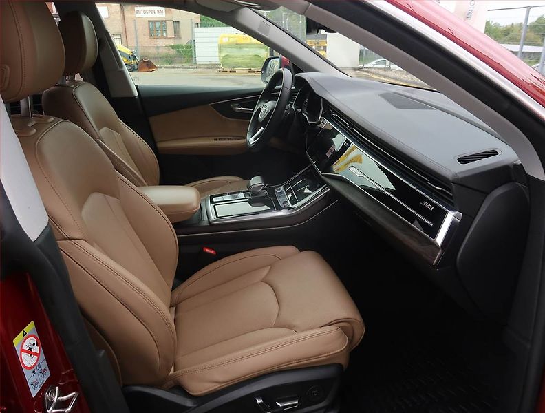 Audi Q8 (2021) 50 TDI - fotka 9 z 24