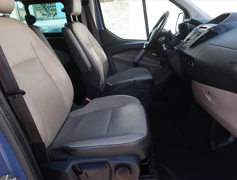 Ford Tourneo Custom (2013) Titanium 2.2 TDCi, ČR, DPH - fotka 9 z 21