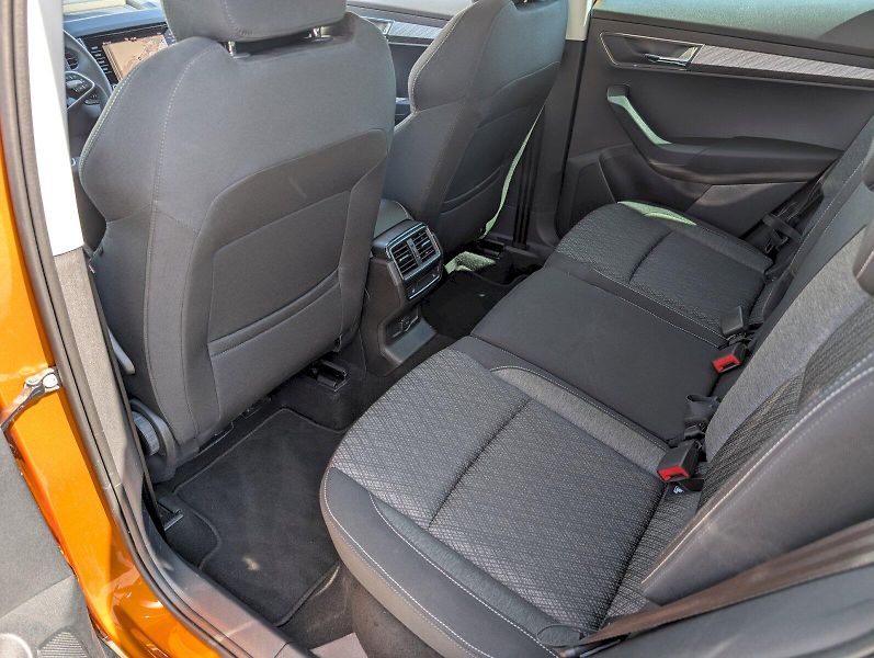 Škoda Karoq (2025) 1,5 TSI / 110 kW Top Selection - fotka 8 z 30