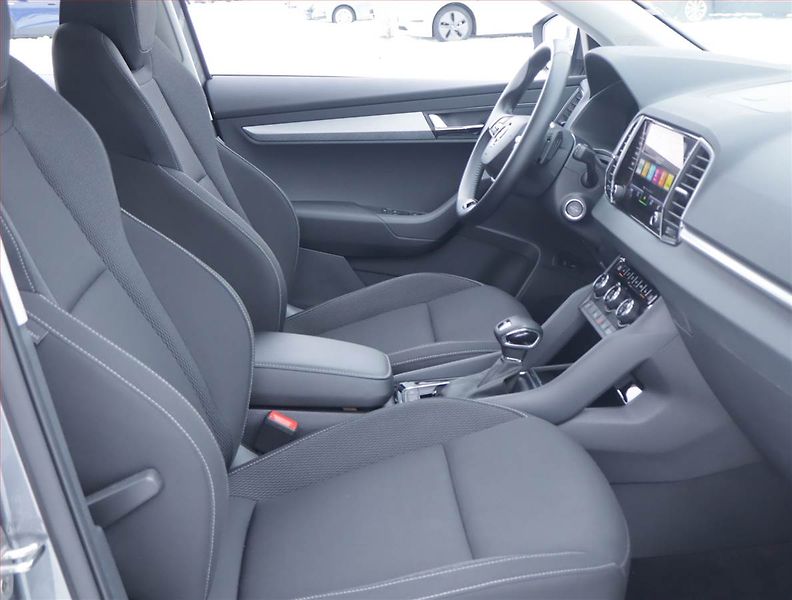 Škoda Karoq (2024) Fresh 1.5 TSI - fotka 9 z 22