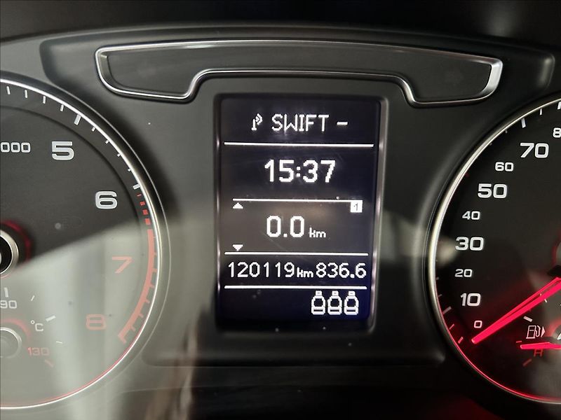 Audi Q3 1,4   TFSI 110kW,1.MAJ,SERVISK - fotka 11 z 24