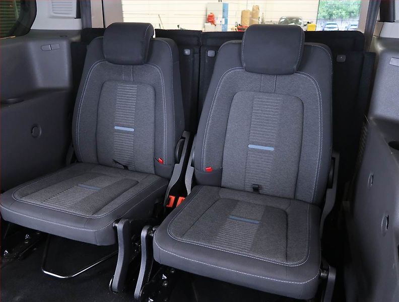 Ford Tourneo Connect (2022) Maxi Active 1.5 EcoBlue, 7Míst - fotka 16 z 22