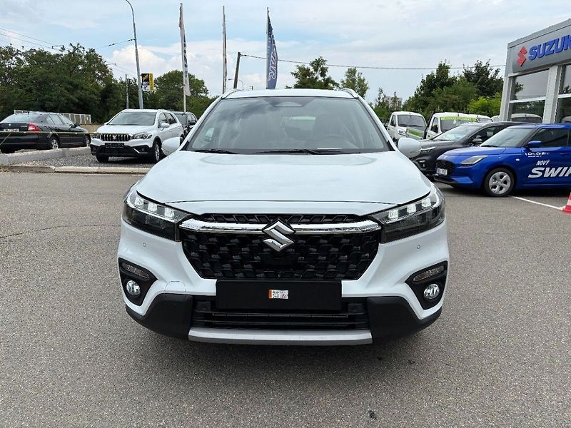 Suzuki S-Cross 4x4 automat Premium - fotka 2 z 11