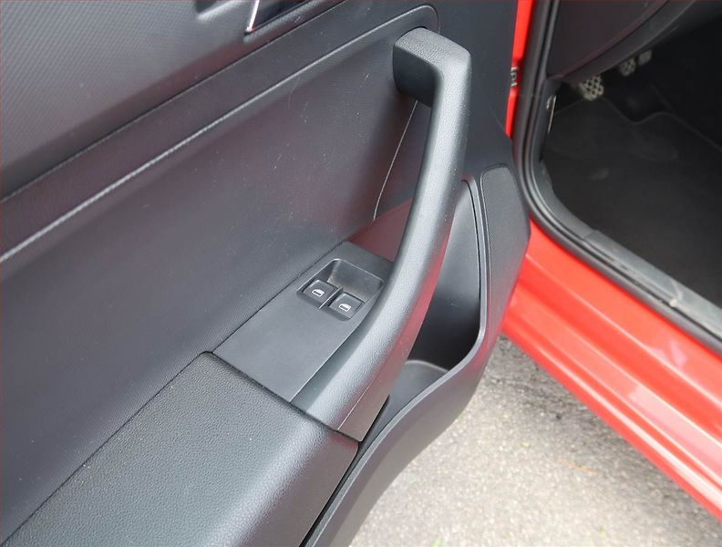Seat Toledo (2015) 1.2 TSI, Serv.kniha - fotka 16 z 17