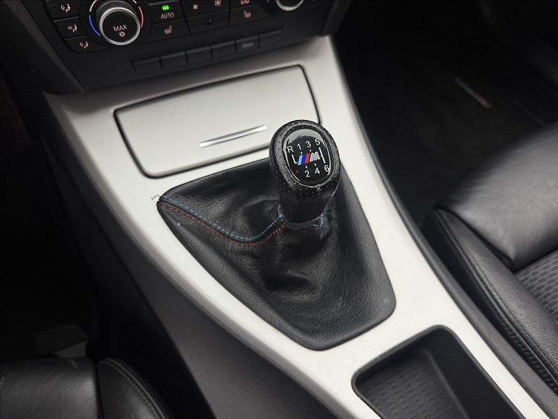BMW Řada 3 2,0 i POLOKŮŽE AC VELKÝ SERVIS - fotka 24 z 44