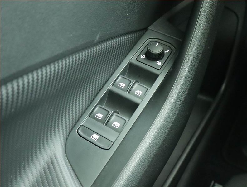 Škoda Kamiq (2024) Monte Carlo 1.5 TSI - fotka 16 z 23