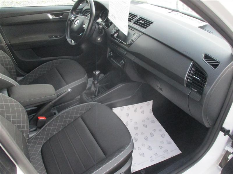 Škoda Fabia 1,0 TSI, klima,servis,DPH,CZ, - fotka 9 z 38