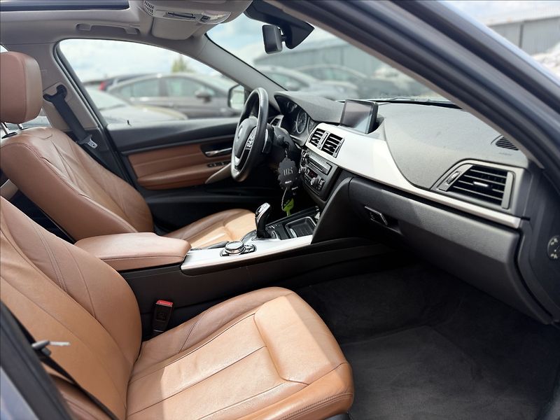 BMW Řada 3 2,0 XDRIVE NAVI,LED,PANO,DPH - fotka 31 z 39