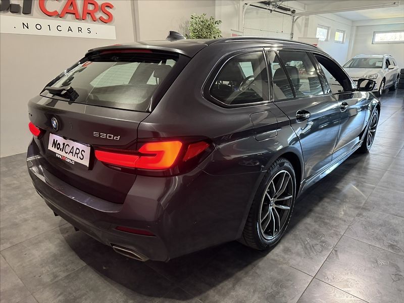 BMW Řada 5 3,0   530D M-PAKET PANO LASER - fotka 5 z 48