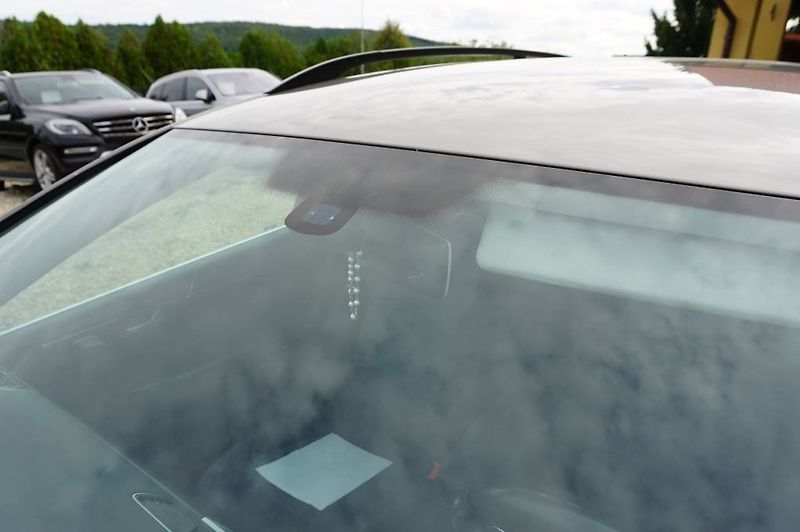 Volkswagen Passat Variant (2012) 2,0   125 kw 2,Majitel  nové v - fotka 34 z 36