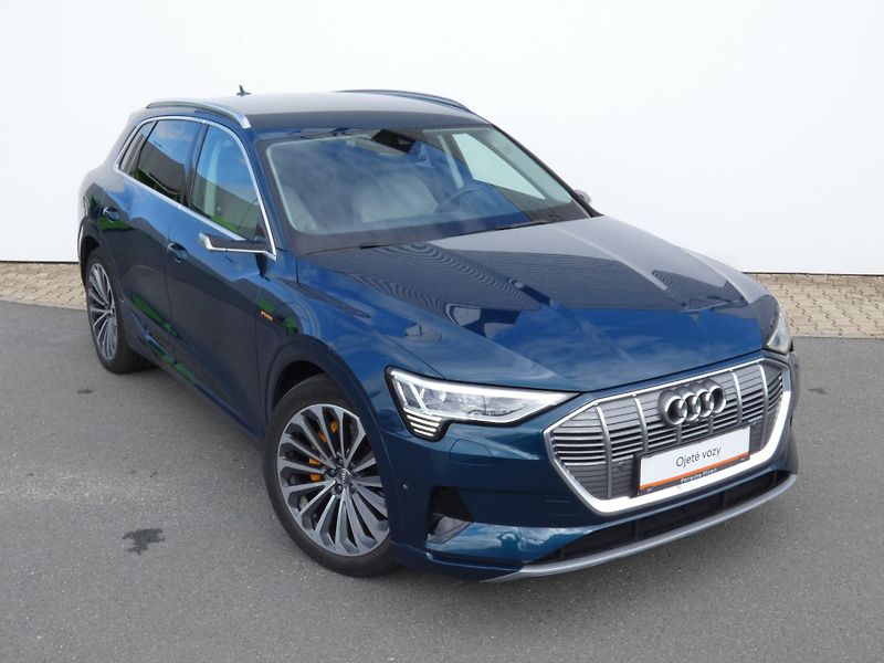 Audi e-tron (2020) 55 Quattro SoH100% - fotka 12 z 30