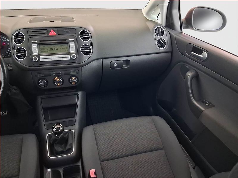 Volkswagen Golf Plus (2007) 1.6, rezervace - fotka 8 z 17