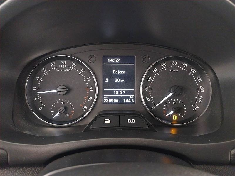Škoda Fabia (2012) Ambition 1.6 TDI, Serv.kniha - fotka 11 z 20