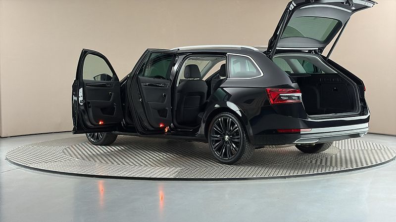 Škoda Superb 2.0 TDI DSG 4x4 L&K Combi - fotka 7 z 32