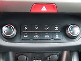 Kia Sportage (2011) 1.7CRDi, 2.maj,ČR, AC, tažné - náhled 12