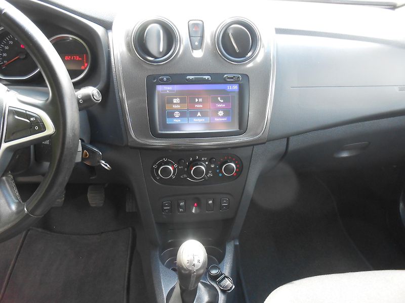 Dacia Sandero STEPWAY,NAVI,KAMERA,LED! - fotka 31 z 44