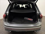 Volkswagen Tiguan Allspace R-LINE 180kW DCC H&K HUD PANO - náhled 38