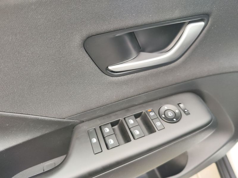 Hyundai Kona 1.0 T-GDi/88kW Sound Bosse - fotka 32 z 35