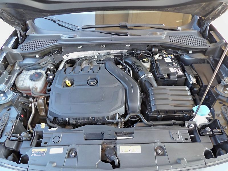 Cupra Formentor 1.5TSI DSG Virtual LED ACC - fotka 31 z 35