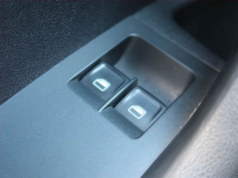 Škoda Octavia (2014) Ambition 1.6 TDI, Tempomat - fotka 16 z 17