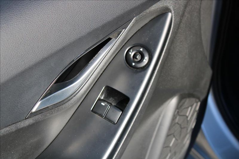 Hyundai ix20 1,4 i  ČR, DIG. KLIMA, ASR - fotka 14 z 25