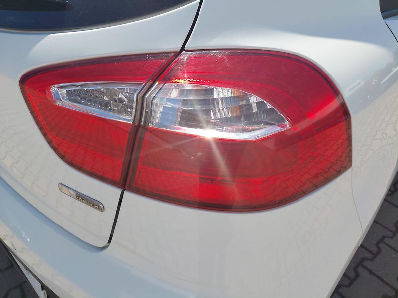 Kia Rio (2016) 1,25 CVVT 61 kW TOP - fotka 12 z 24